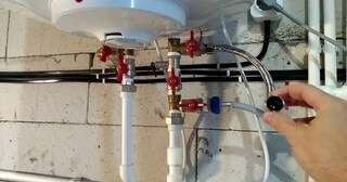 Установка накопительного водонагревателя в Урае в октябре