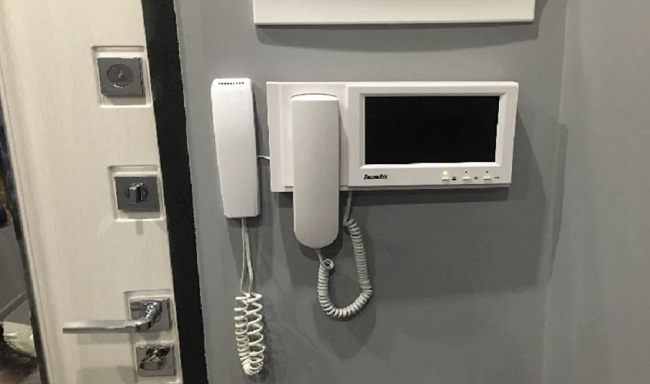Купить и заказать установку видеодомофонов и камер под ключ в Урае цены от 3126 руб.